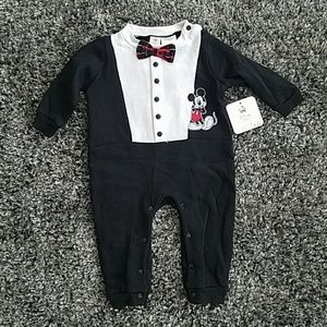 NWT Disney Baby 6-9mos